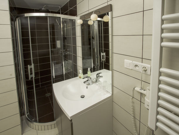 Imagen de la habitación del Hotel Hôtel Le Divona. Foto 10