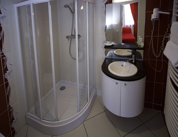 Imagen de la habitación del Hotel Hôtel Le Divona. Foto 14