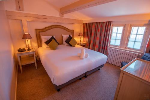 Imagen de la habitación del Hotel H&ocirc;tel Le Donjon - C&oelig;ur de la Cit&eacute; M&eacute;di&eacute;vale. Foto 5