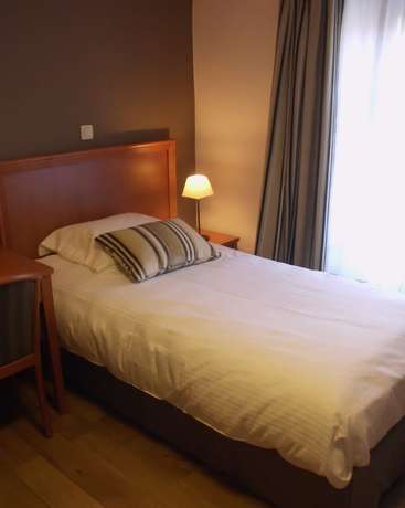 Imagen de la habitación del Hotel H&ocirc;tel Le Fournil. Foto 11