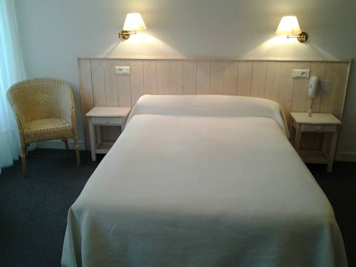 Imagen de la habitación del Hotel H&ocirc;tel Le Fran&ccedil;ais, Isla de R&eacute;. Foto 5