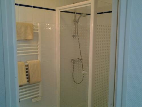 Imagen de la habitación del Hotel H&ocirc;tel Le Fran&ccedil;ais, Isla de R&eacute;. Foto 7