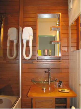 Imagen de la habitación del Hotel H&ocirc;tel Le Galion. Foto 3
