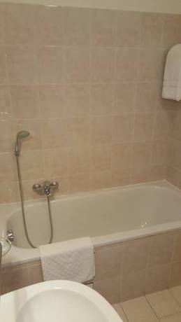 Imagen de la habitación del Hotel H&ocirc;tel Le Galoubet. Foto 8