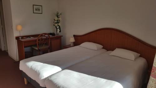 Imagen de la habitación del Hotel H&ocirc;tel Le Galoubet. Foto 9