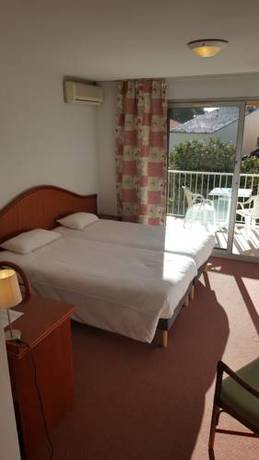 Imagen de la habitación del Hotel H&ocirc;tel Le Galoubet. Foto 10