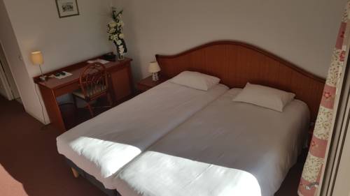 Imagen de la habitación del Hotel H&ocirc;tel Le Galoubet. Foto 11