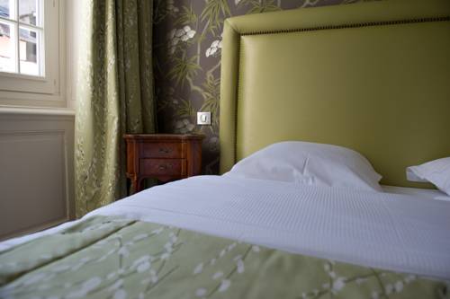 Imagen de la habitación del Hotel H&ocirc;tel Le Griffon D'or. Foto 9