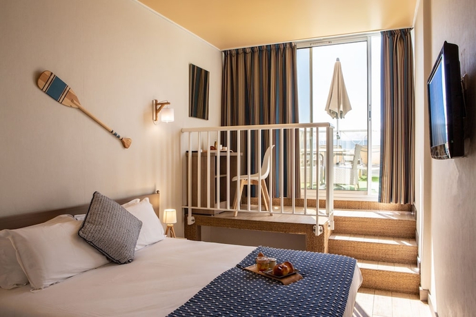 Imagen de la habitación del Hotel H&ocirc;tel Le Kallist&eacute;. Foto 10