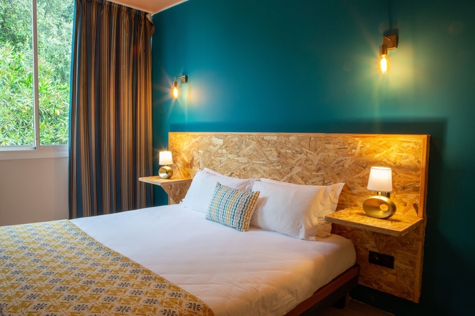 Imagen de la habitación del Hotel H&ocirc;tel Le Kallist&eacute;. Foto 11