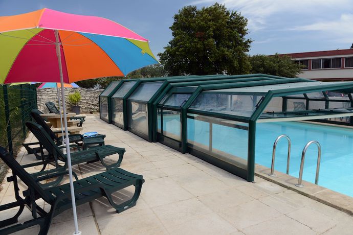 Imagen de la piscina del Hotel Hôtel Le Lagon. Foto 13