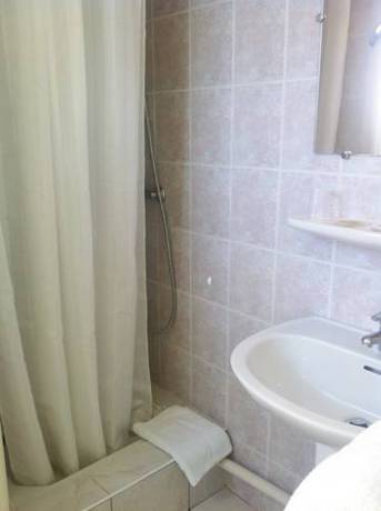Imagen de la habitación del Hotel H&ocirc;tel Le Longchamp. Foto 8