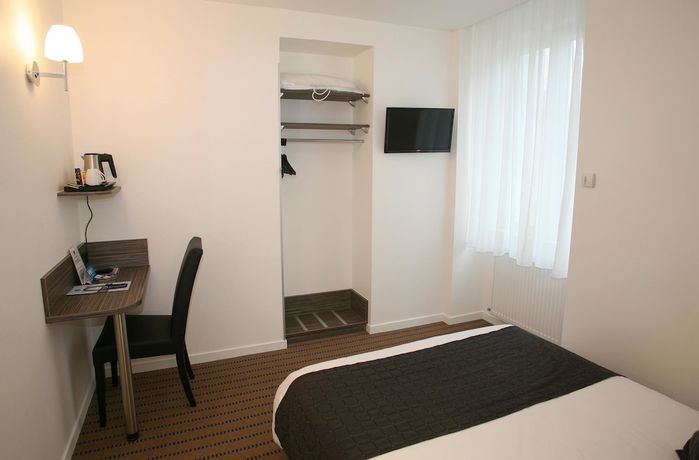Imagen de la habitación del Hotel H&ocirc;tel Le Louvre, Cherburgo-Octeville. Foto 2