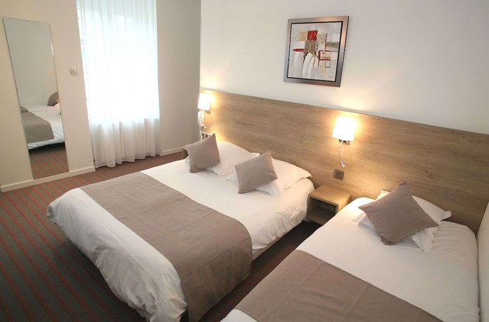 Imagen de la habitación del Hotel H&ocirc;tel Le Louvre, Cherburgo-Octeville. Foto 9