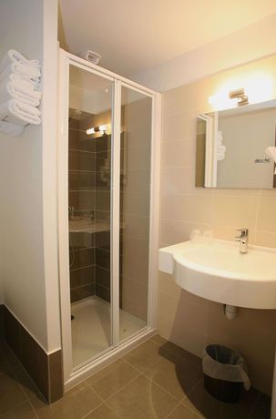 Imagen de los interiores del Hotel H&ocirc;tel Le Louvre, Cherburgo-Octeville. Foto 20