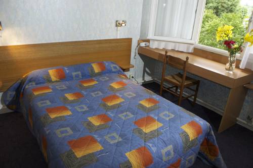 Imagen de la habitación del Hotel Hôtel Le Lyon Bron. Foto 4