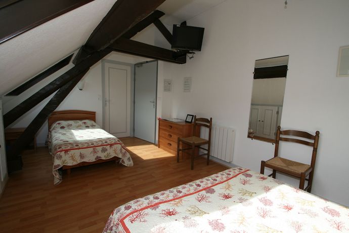 Imagen de la habitación del Hotel H&ocirc;tel Le Magenta. Foto 11