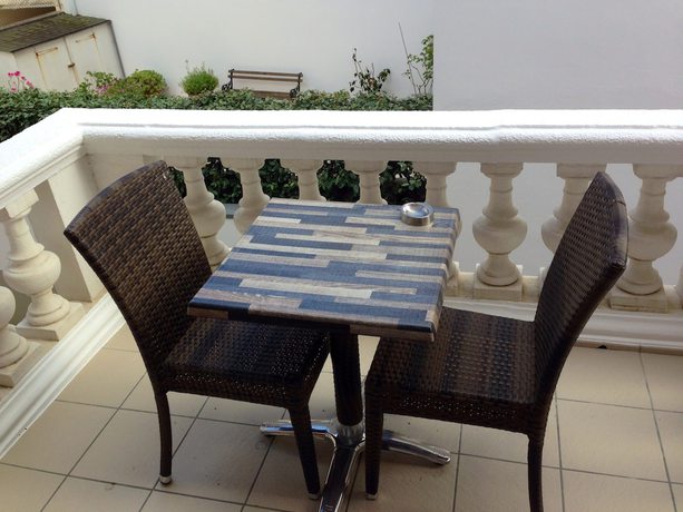 Imagen de la habitación del Hotel H&ocirc;tel Le Magenta. Foto 13