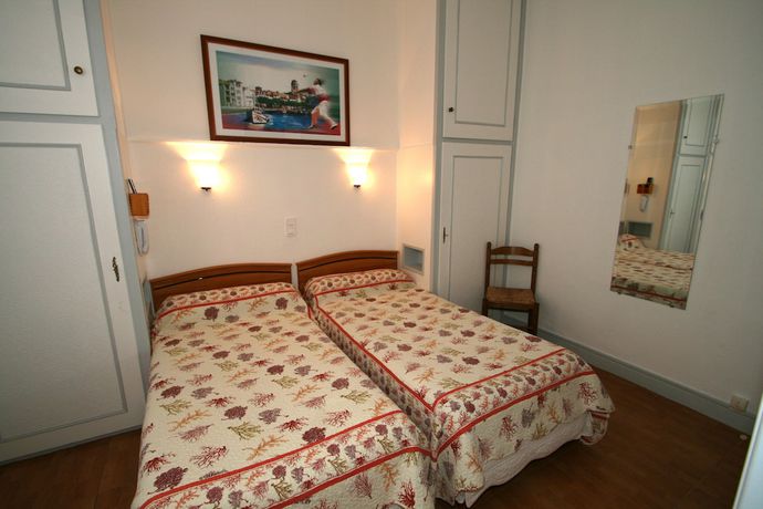 Imagen de la habitación del Hotel H&ocirc;tel Le Magenta. Foto 17