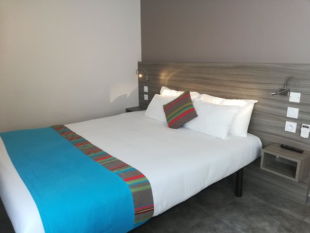 Imagen de la habitación del Hotel H&ocirc;tel Le Majestic. Foto 2