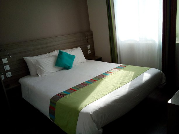 Imagen de la habitación del Hotel H&ocirc;tel Le Majestic. Foto 4