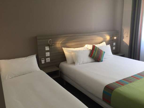Imagen de la habitación del Hotel H&ocirc;tel Le Majestic. Foto 11