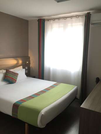 Imagen de la habitación del Hotel H&ocirc;tel Le Majestic. Foto 12