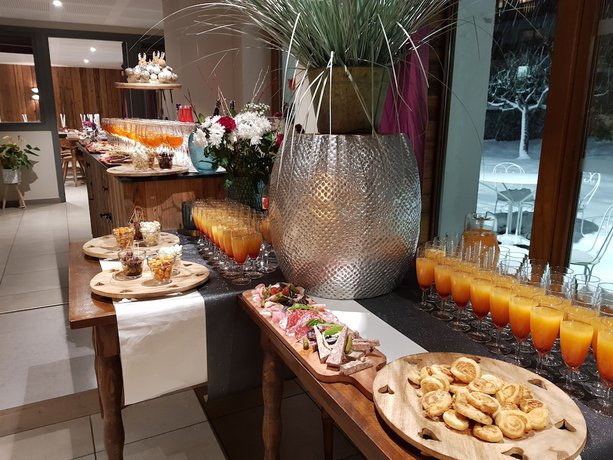 Imagen del bar/restaurante del Hotel Hôtel Le Malgovert. Foto 7