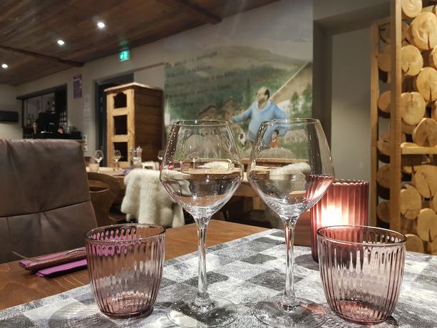 Imagen del bar/restaurante del Hotel Hôtel Le Malgovert. Foto 8