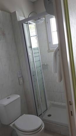 Imagen de la habitación del Hotel H&ocirc;tel Le Mareuillais. Foto 6
