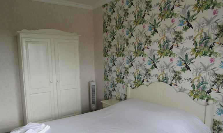 Imagen de la habitación del Hotel H&ocirc;tel Le Mareuillais. Foto 16