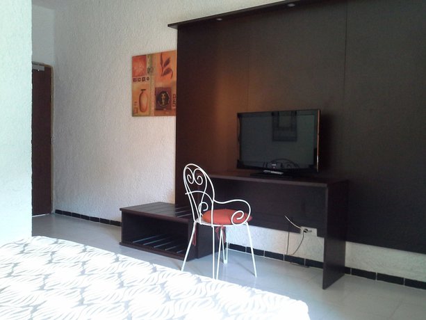 Imagen de la habitación del Hotel H&ocirc;tel Le Marina. Foto 2