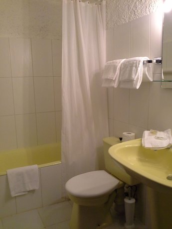 Imagen de la habitación del Hotel H&ocirc;tel Le Marina. Foto 14