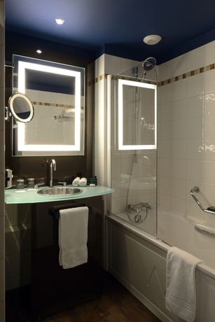 Imagen de la habitación del Hotel Hôtel Le Marquis by Inwood Hotels. Foto 15