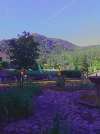 Imagen general del Hotel H&ocirc;tel Le Mas Fleuri. Foto 11