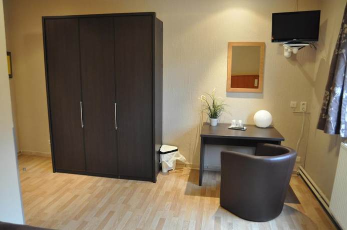 Imagen de la habitación del Hotel H&ocirc;tel Le Midi. Foto 5