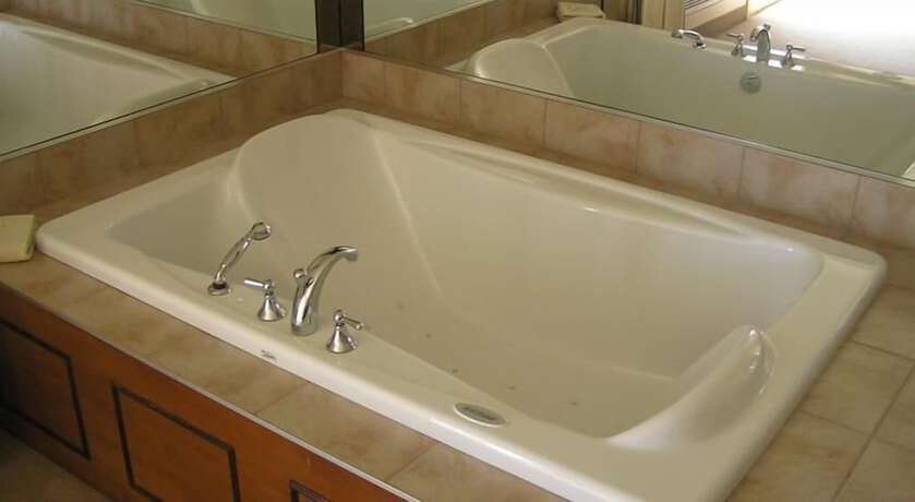 Imagen de la habitación del Hotel H&ocirc;tel Le Mirador. Foto 17
