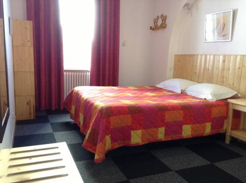 Imagen de la habitación del Hotel Hôtel Le National. Foto 3