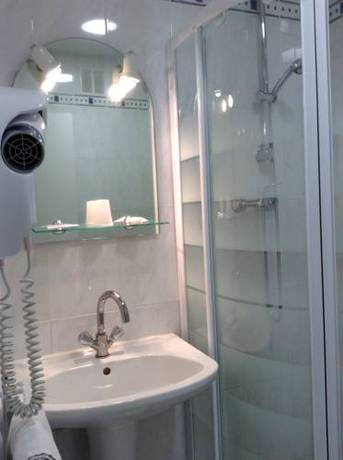 Imagen de la habitación del Hotel Hôtel Le National. Foto 8