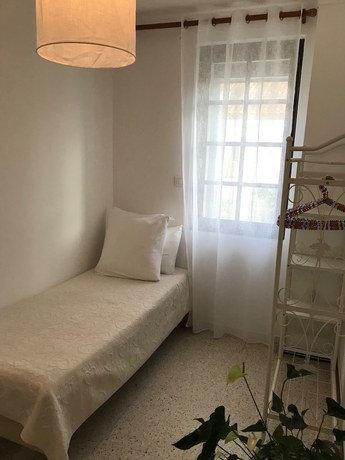 Imagen de la habitación del Hotel H&ocirc;tel Le Neptune en Camargue. Foto 7