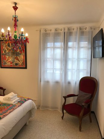 Imagen de la habitación del Hotel H&ocirc;tel Le Neptune en Camargue. Foto 9