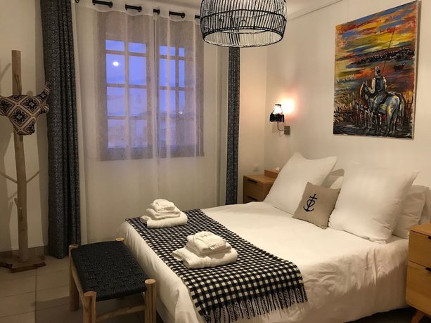 Imagen de la habitación del Hotel H&ocirc;tel Le Neptune en Camargue. Foto 18