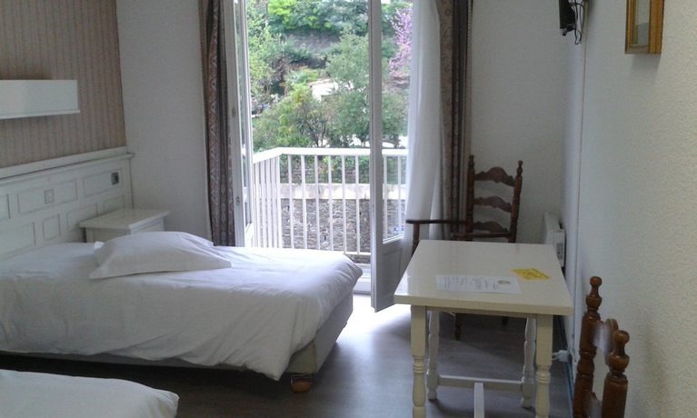 Imagen de la habitación del Hotel H&ocirc;tel Le Palmarium. Foto 7