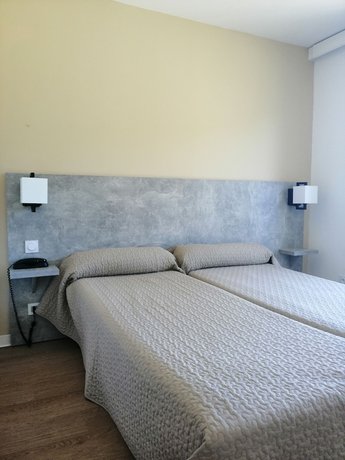 Imagen de la habitación del Hotel H&ocirc;tel Le Panoramic. Foto 4