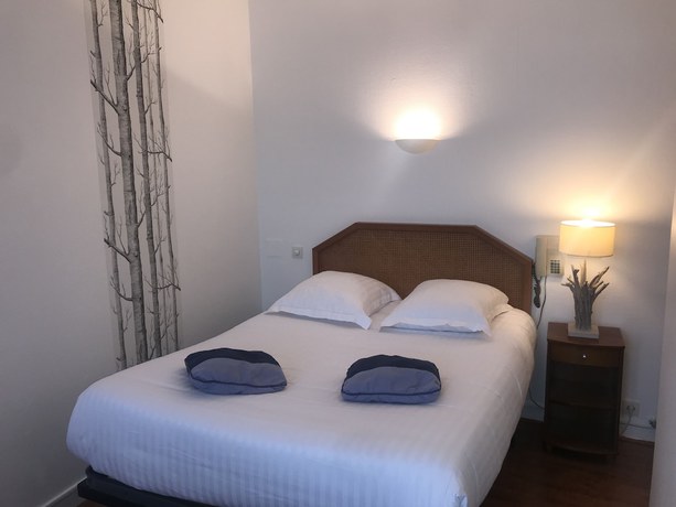 Imagen de la habitación del Hotel H&ocirc;tel Le Petit Billot. Foto 5