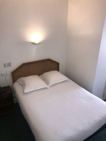 Imagen de la habitación del Hotel H&ocirc;tel Le Petit Billot. Foto 8