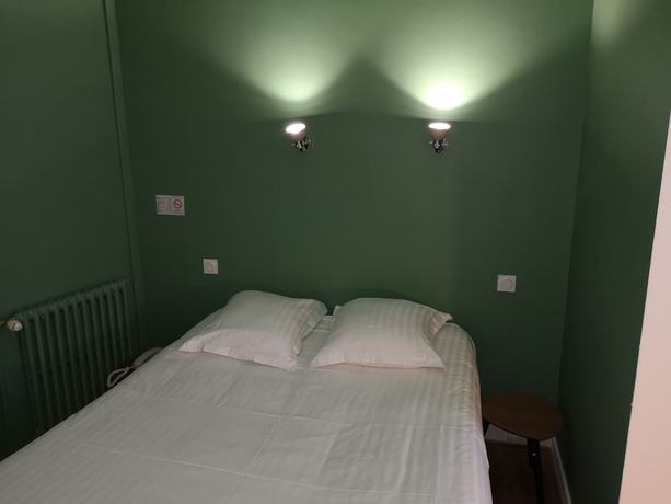 Imagen de la habitación del Hotel H&ocirc;tel Le Petit Billot. Foto 15