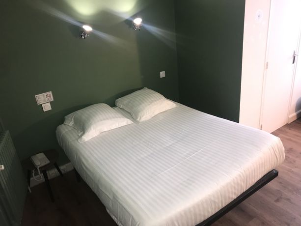 Imagen de la habitación del Hotel H&ocirc;tel Le Petit Billot. Foto 17