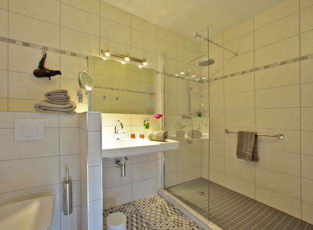 Imagen de la habitación del Hotel H&ocirc;tel Le Quatorze. Foto 14