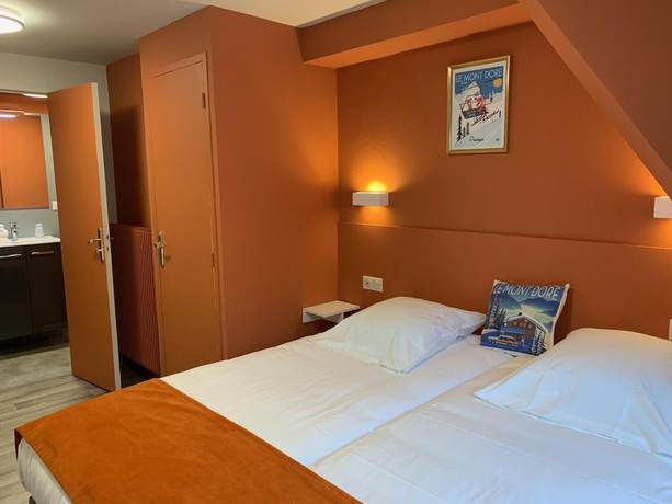 Imagen de la habitación del Hotel H&ocirc;tel Le Regis. Foto 4
